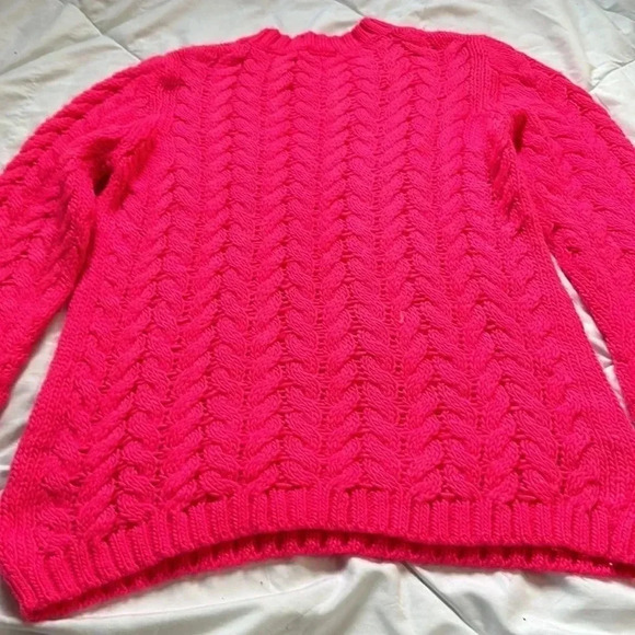 Joe fresh chunky knit sweater. Bright pink medium - Picture 5 of 5